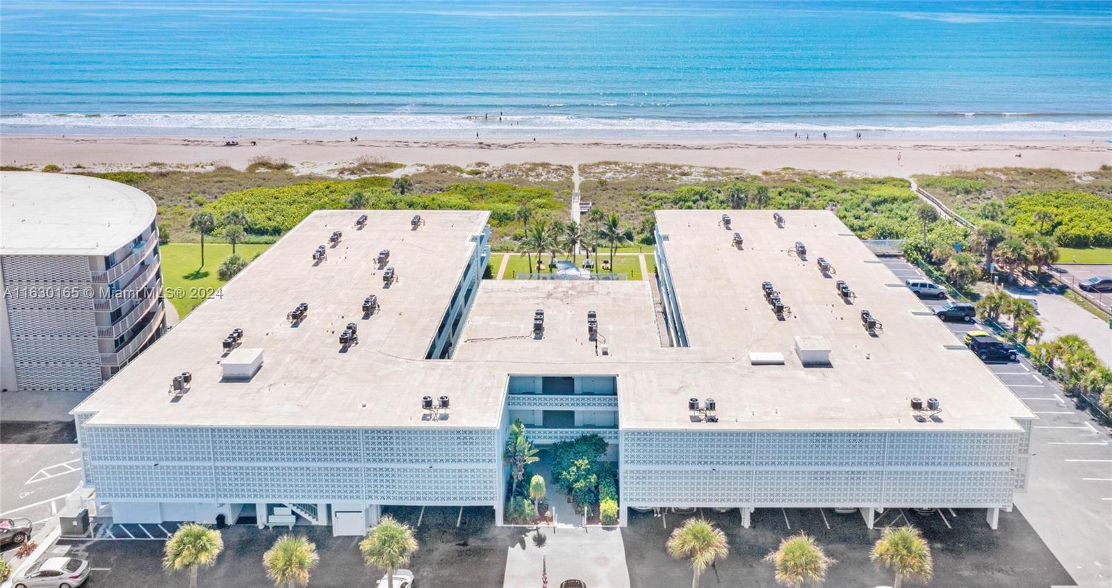 4800 Ocean Bch Blvd #304