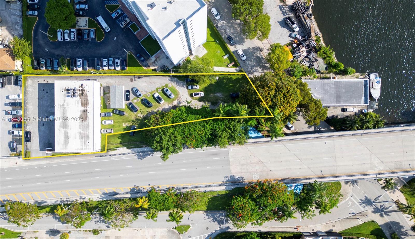 26 SW South Riv Dr Miami, FL 33128