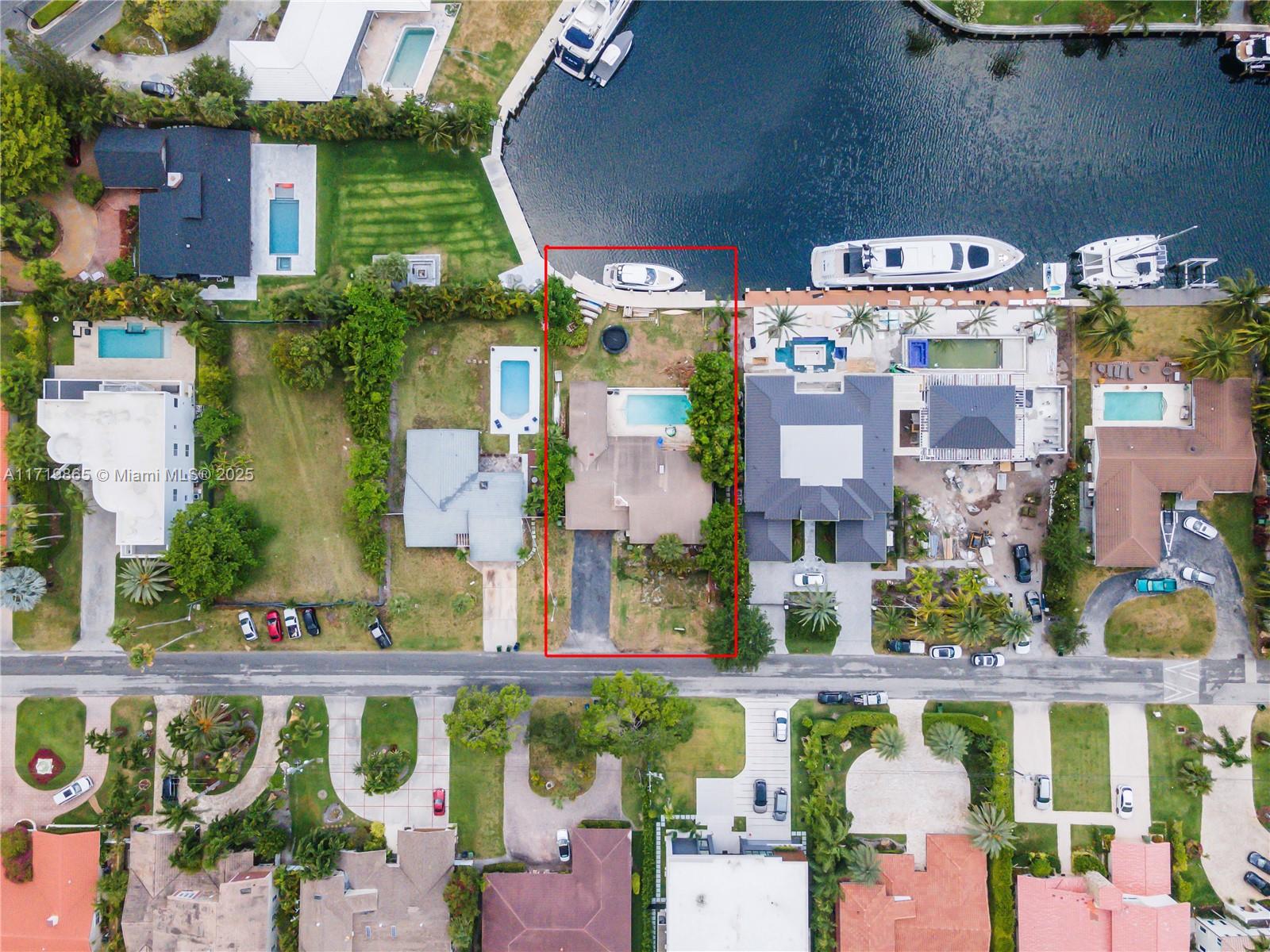 496 Holiday Dr,Hallandale Beach, FL 33009