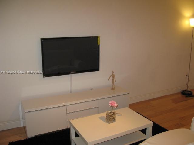 1035 Meridian Ave #5