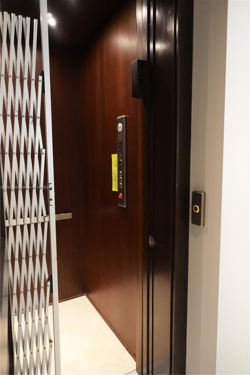 7740 SW 79th Ct Miami, FL 33143