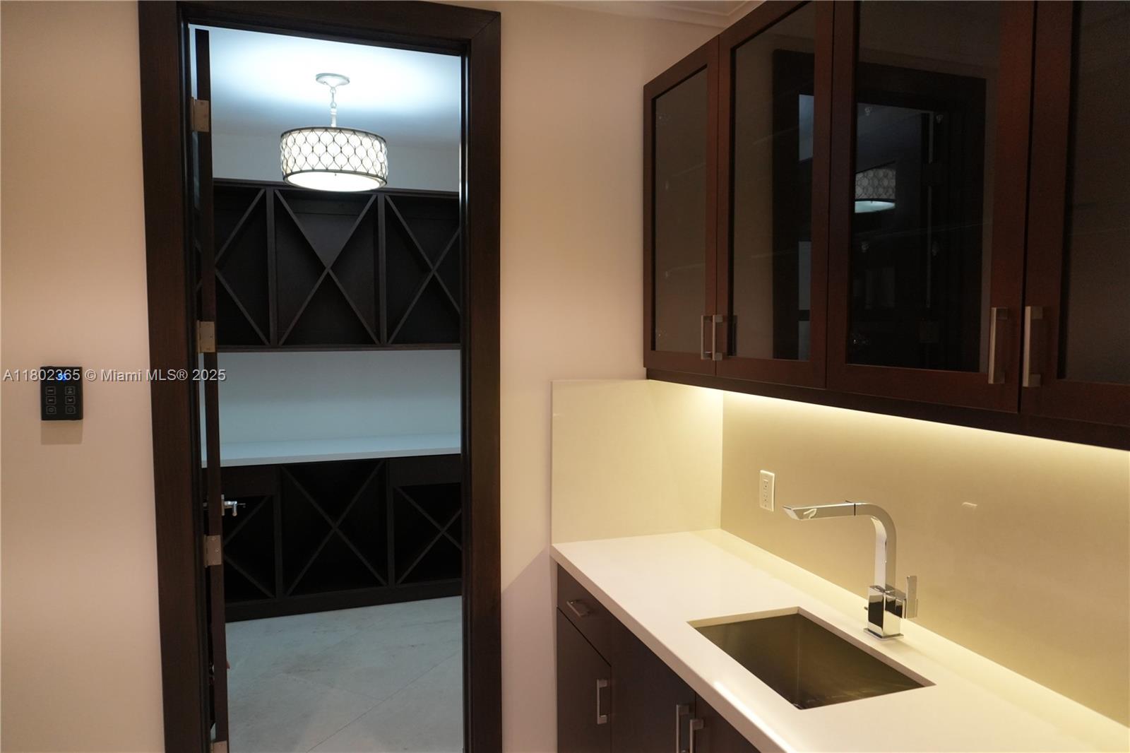 7740 SW 79th Ct Miami, FL 33143