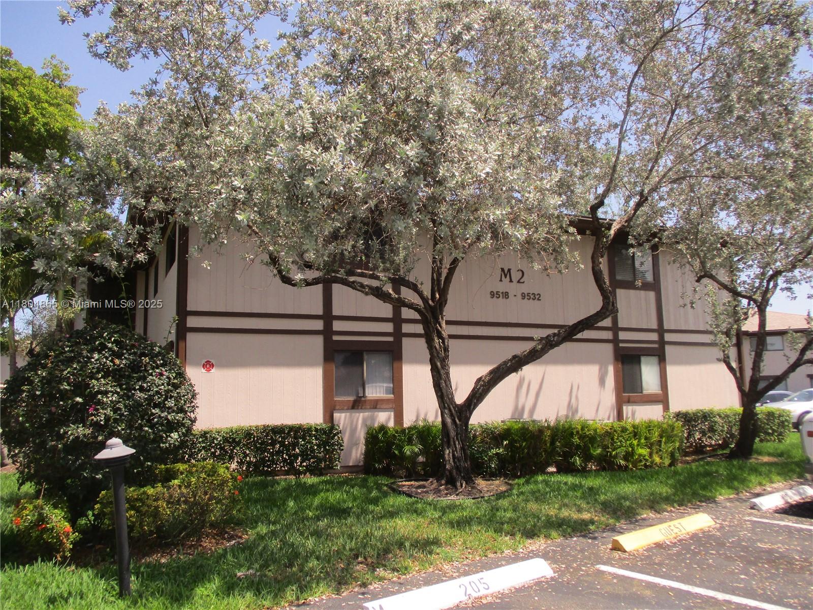 9530 N Belfort Cir #108