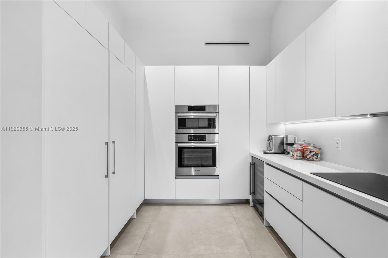 9033 Emerson Ave Surfside, FL 33154