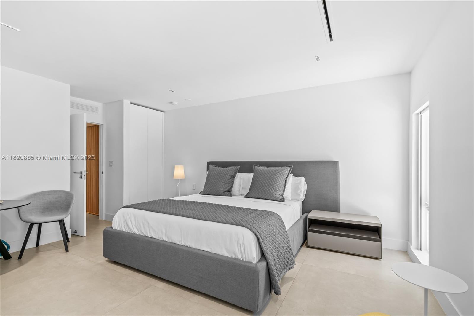 9033 Emerson Ave Surfside, FL 33154