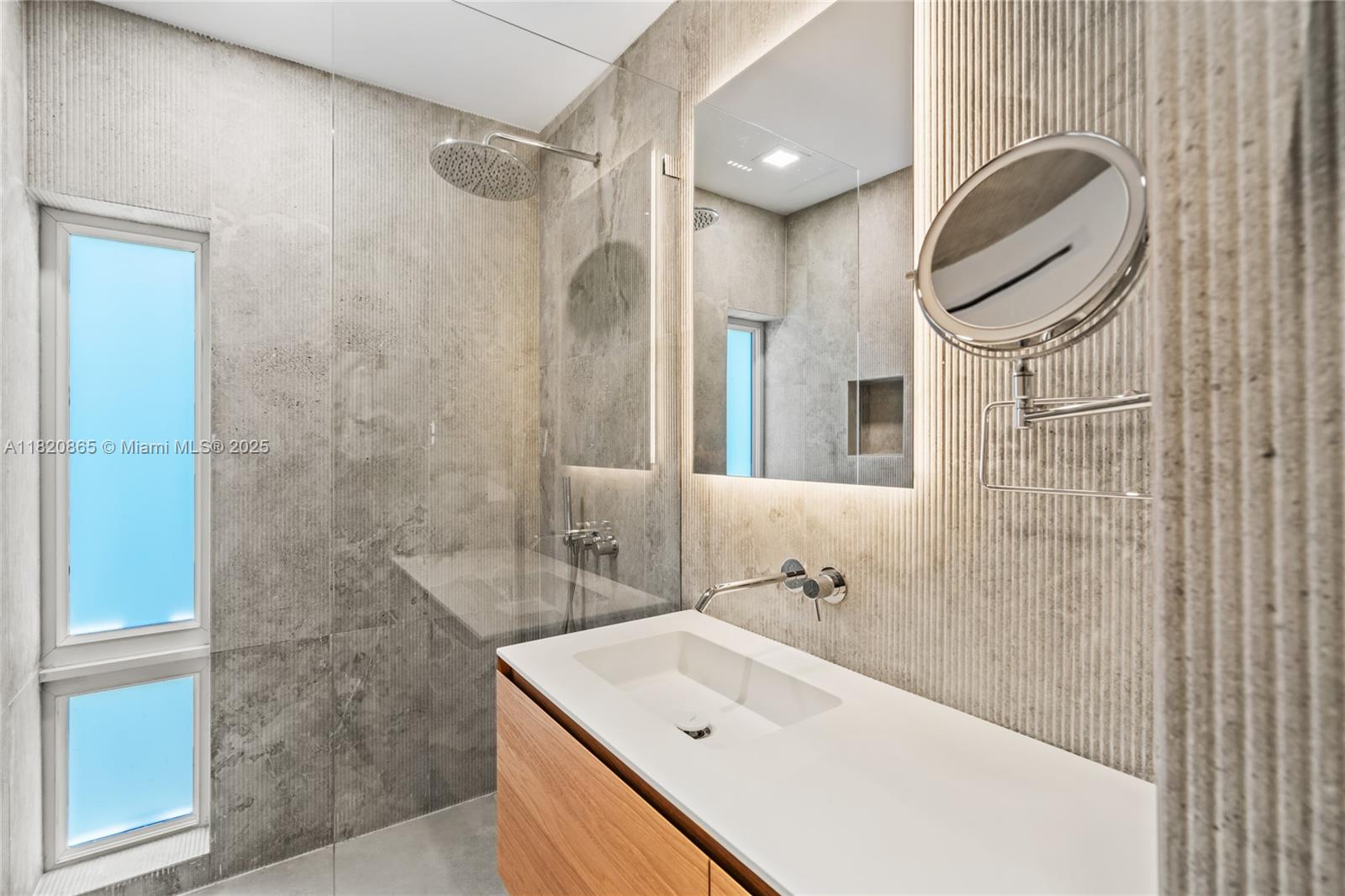 9033 Emerson Ave Surfside, FL 33154