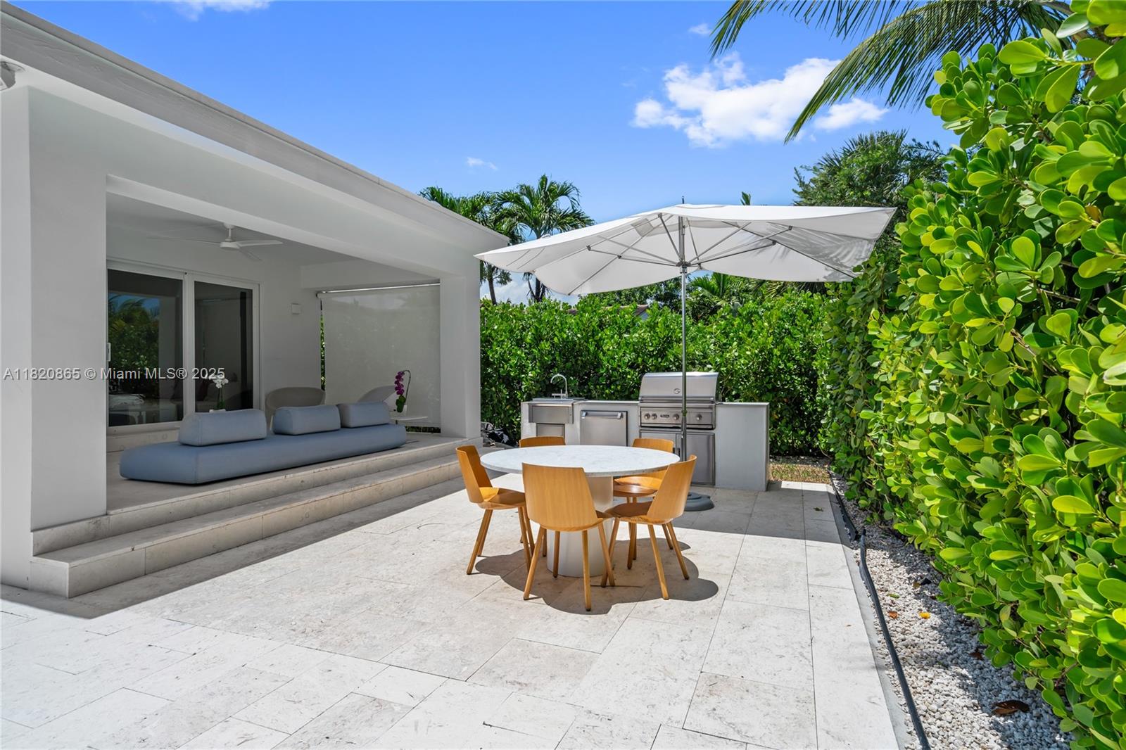 9033 Emerson Ave Surfside, FL 33154