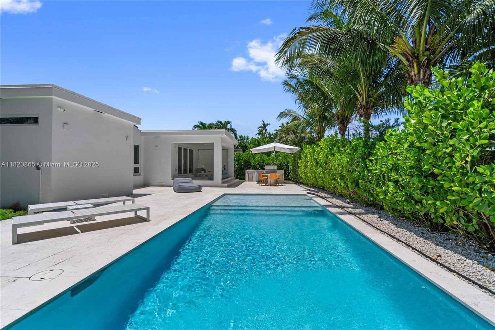 9033 Emerson Ave Surfside, FL 33154