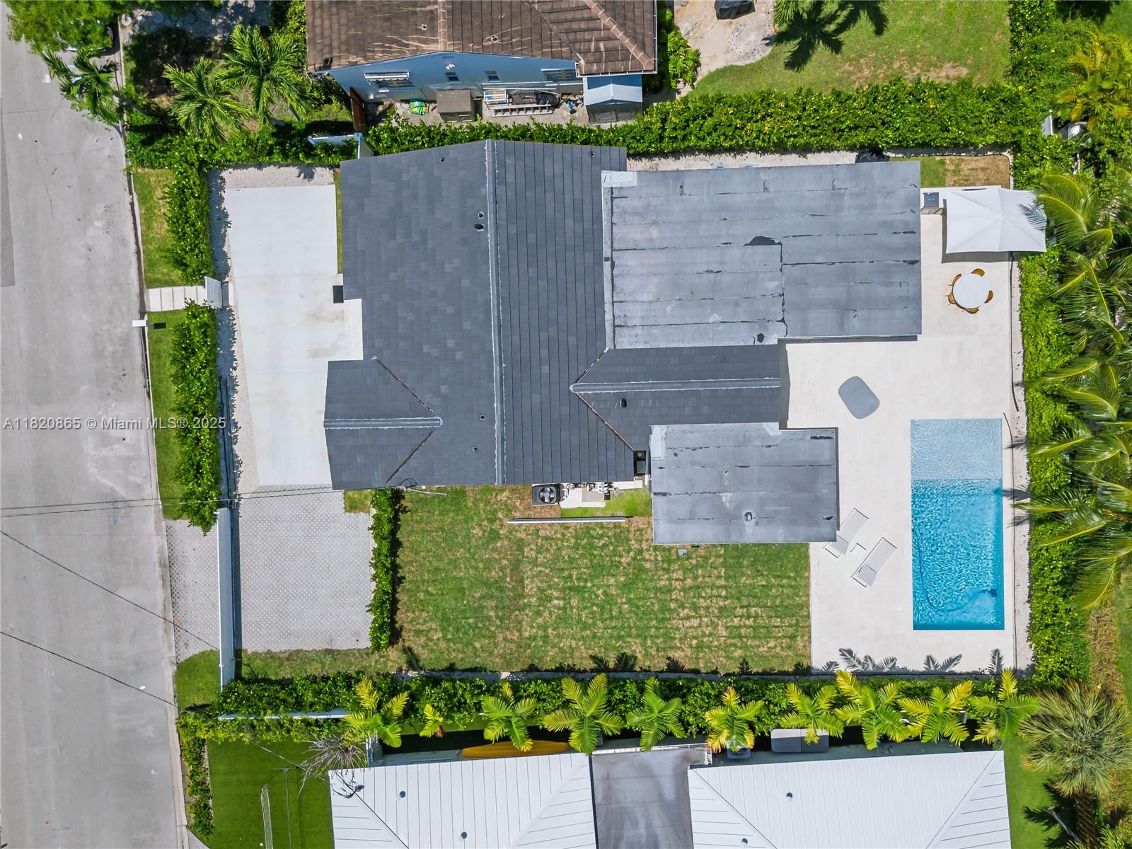 9033 Emerson Ave Surfside, FL 33154