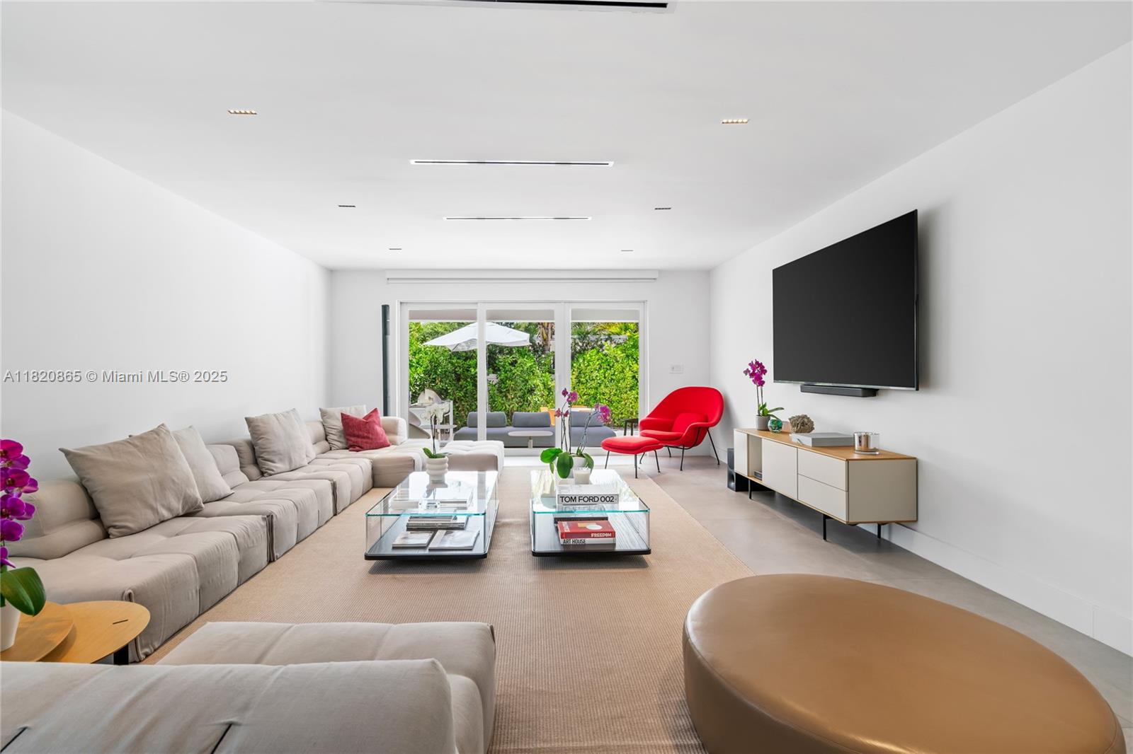 9033 Emerson Ave Surfside, FL 33154