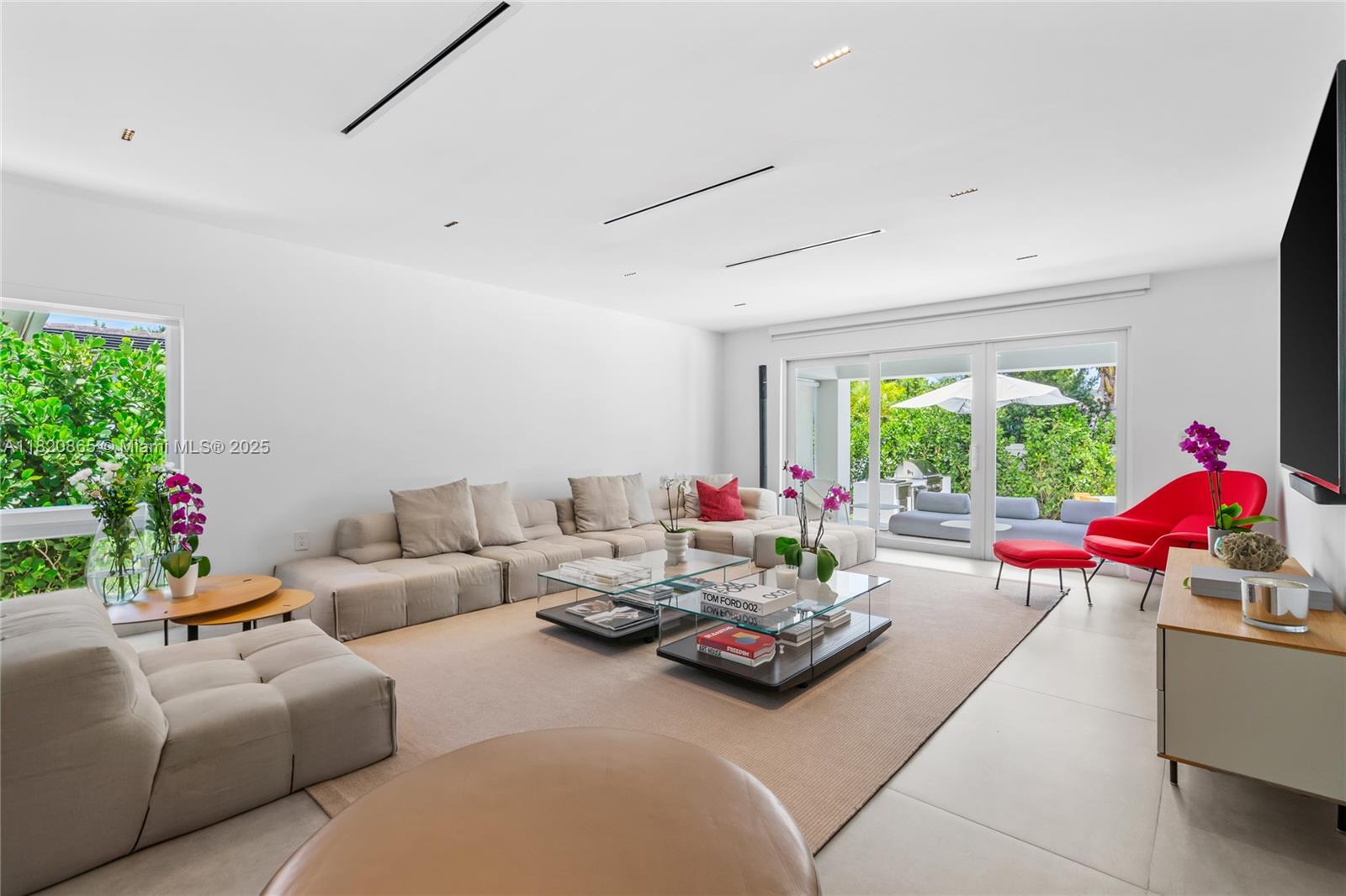 9033 Emerson Ave Surfside, FL 33154