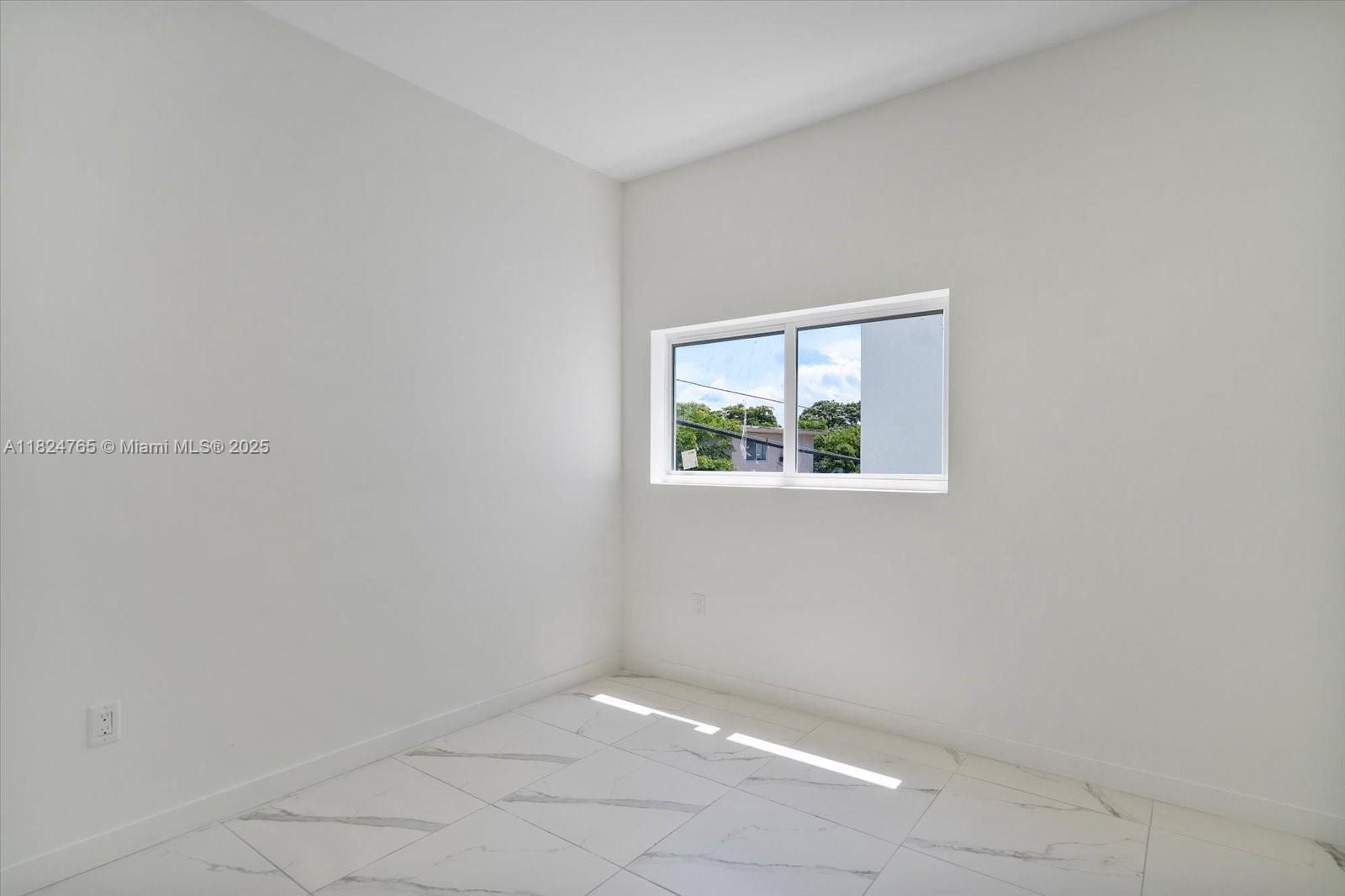 420 SW 7th Ave #205 Miami, FL 33130