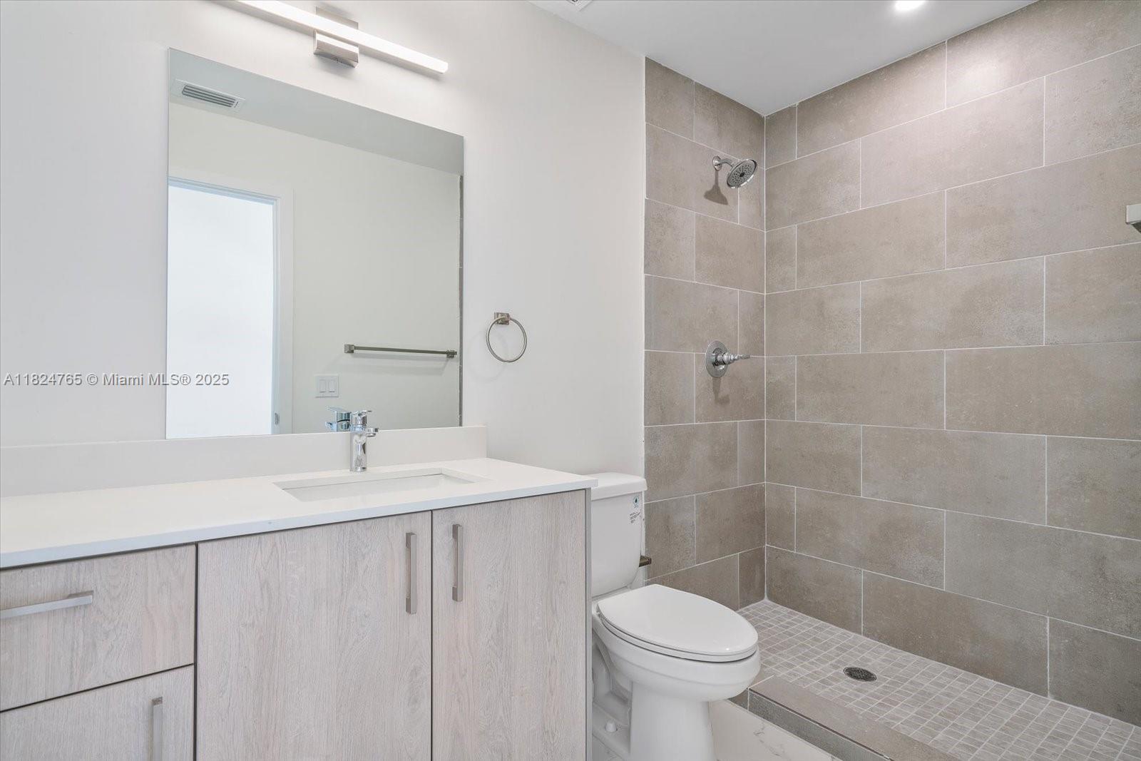 420 SW 7th Ave #205 Miami, FL 33130