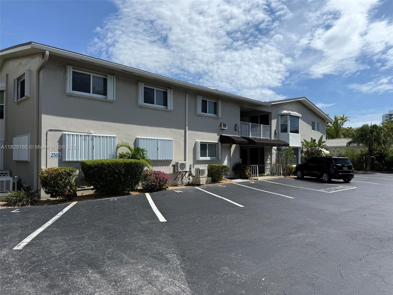 2501 N Ocean Blvd #19