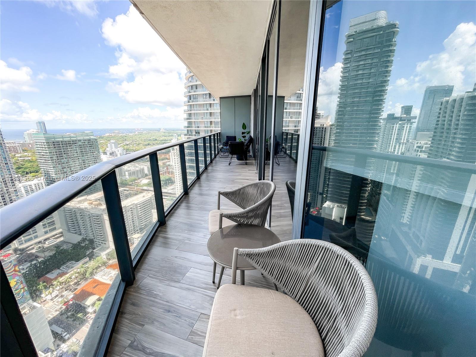 image Sls Lux Residence10