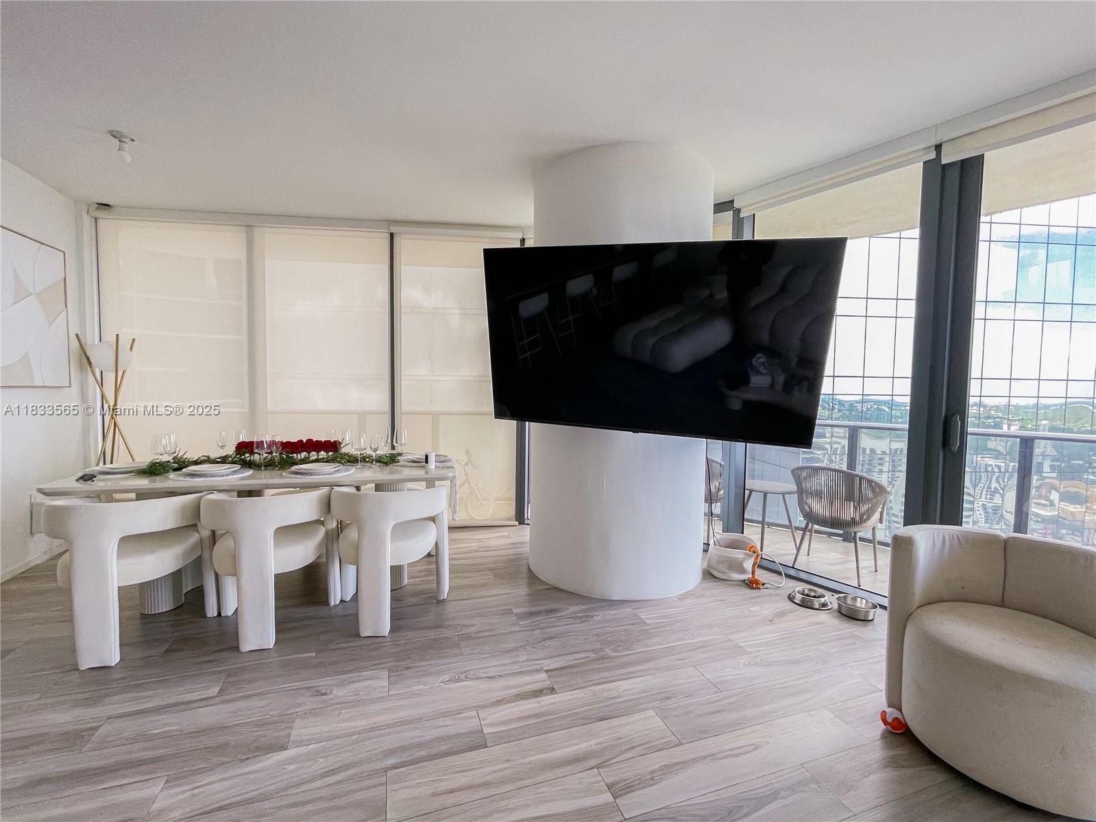 image Sls Lux Residence13