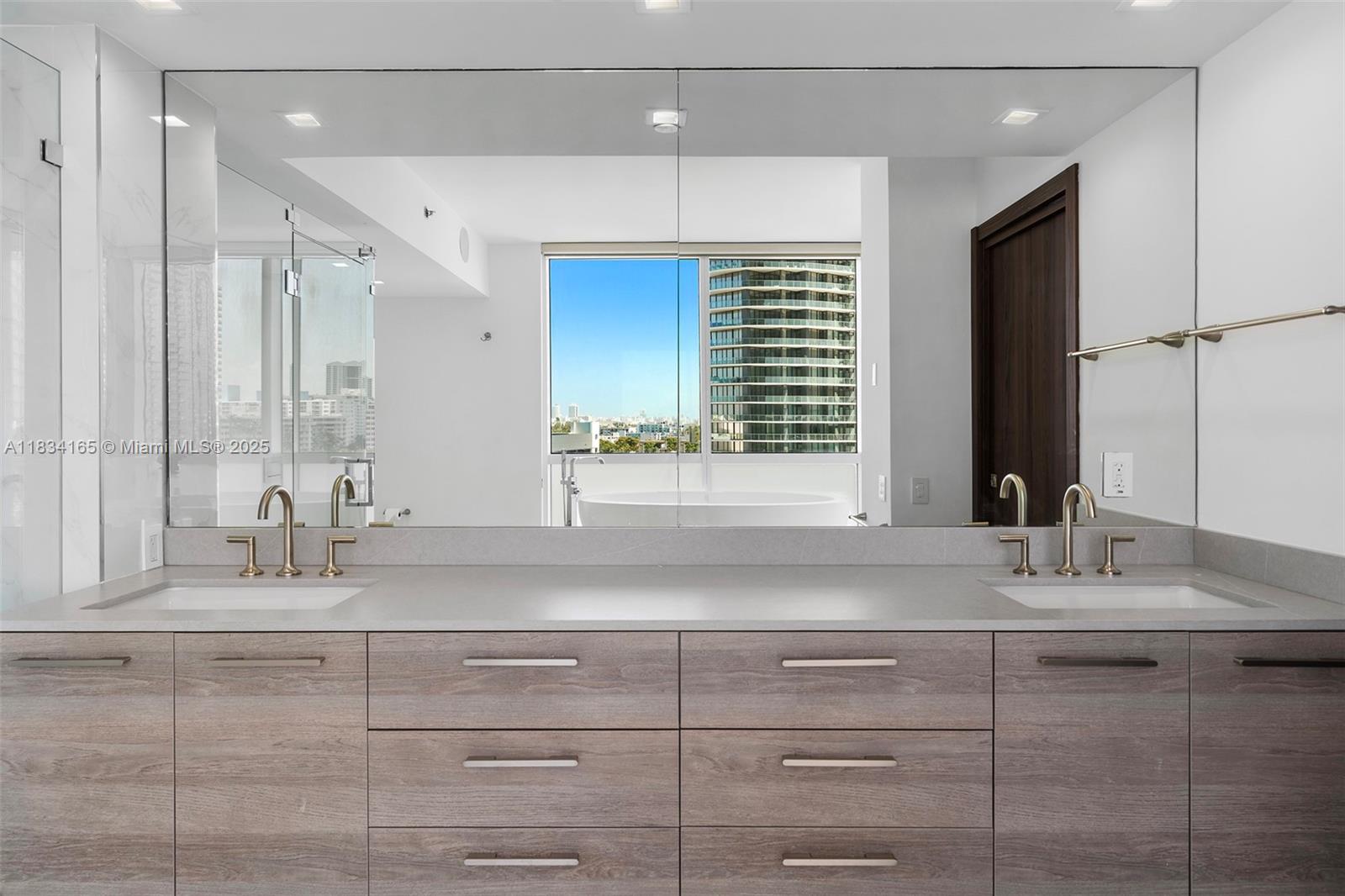 image Icon South Beach70