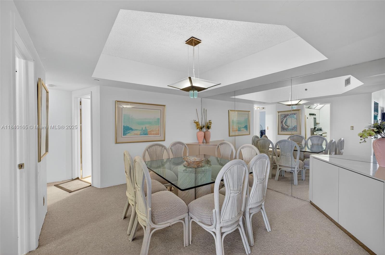 image Hamptons West11
