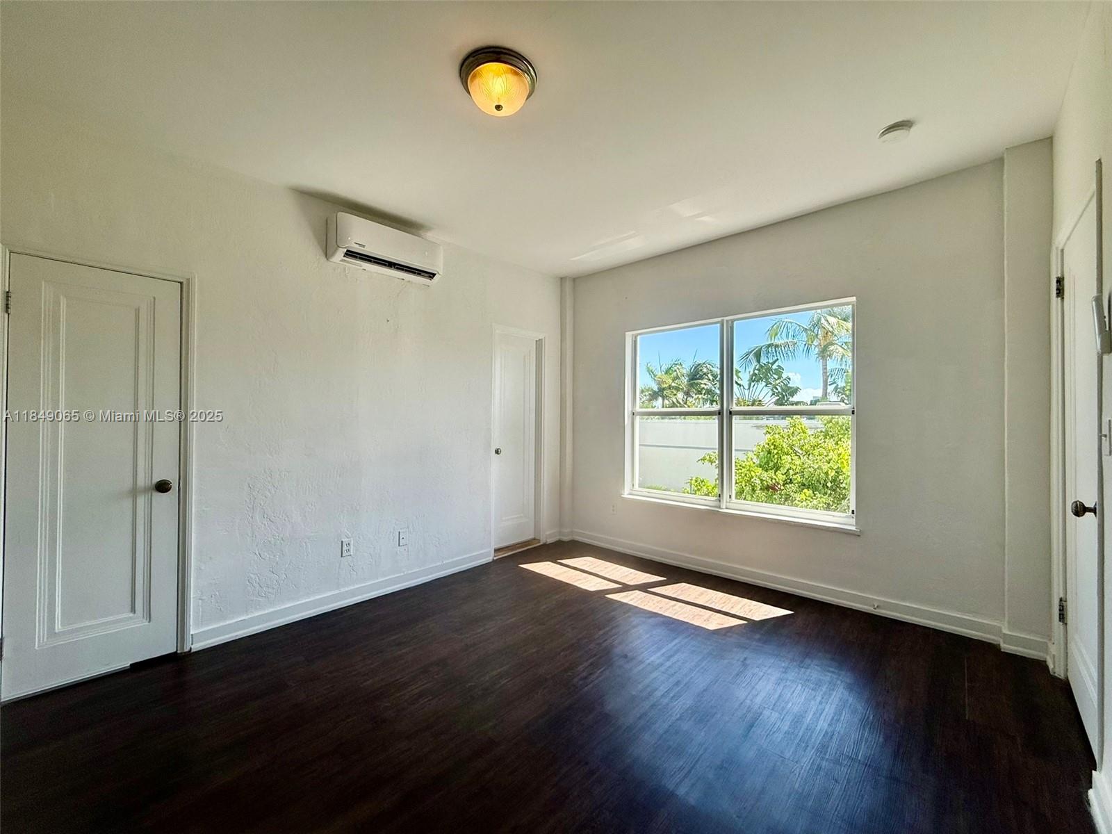 4035 N Meridian Ave #301 Miami Beach, FL 33140