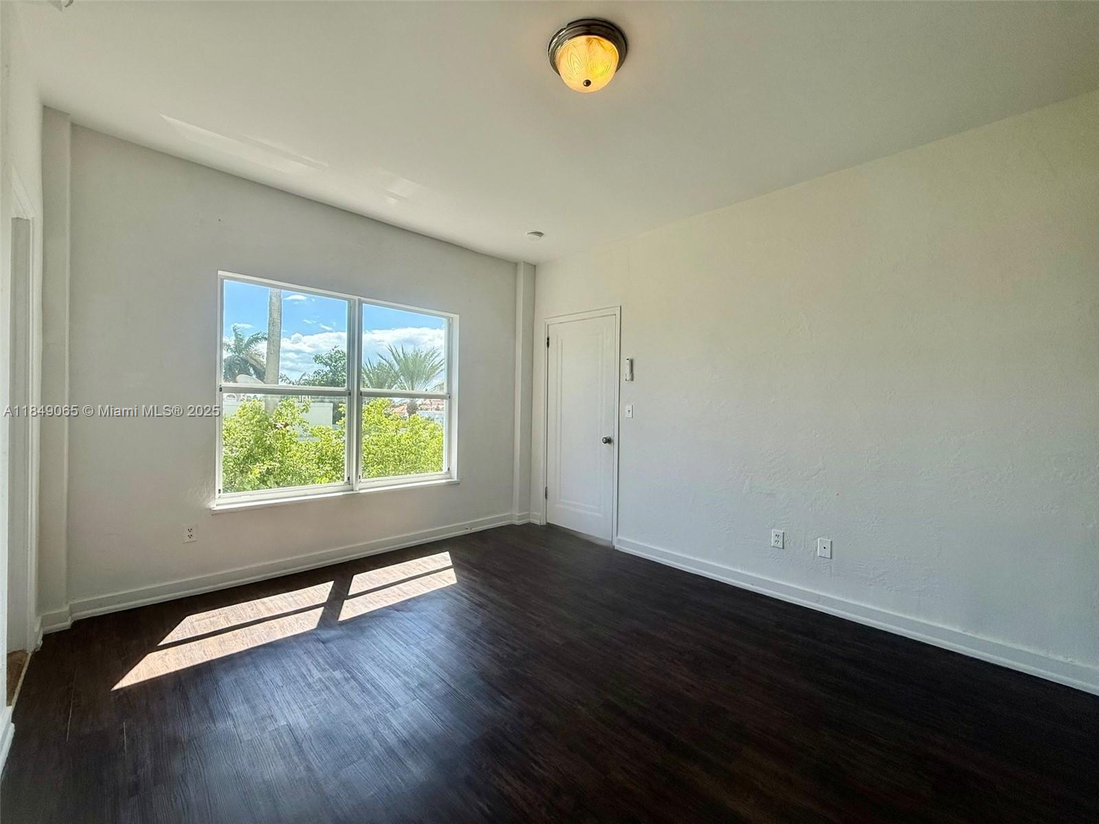 4035 N Meridian Ave #301 Miami Beach, FL 33140