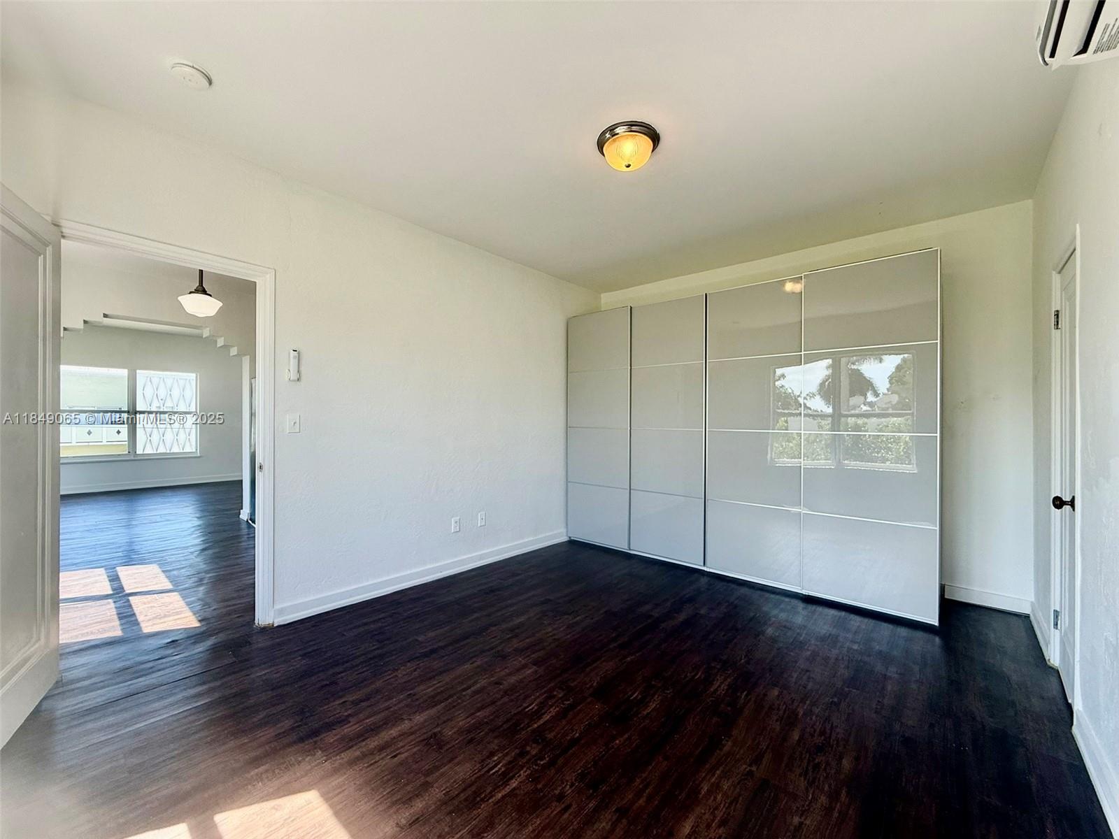 4035 N Meridian Ave #301 Miami Beach, FL 33140