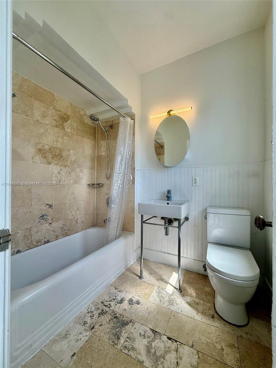 4035 N Meridian Ave #301 Miami Beach, FL 33140