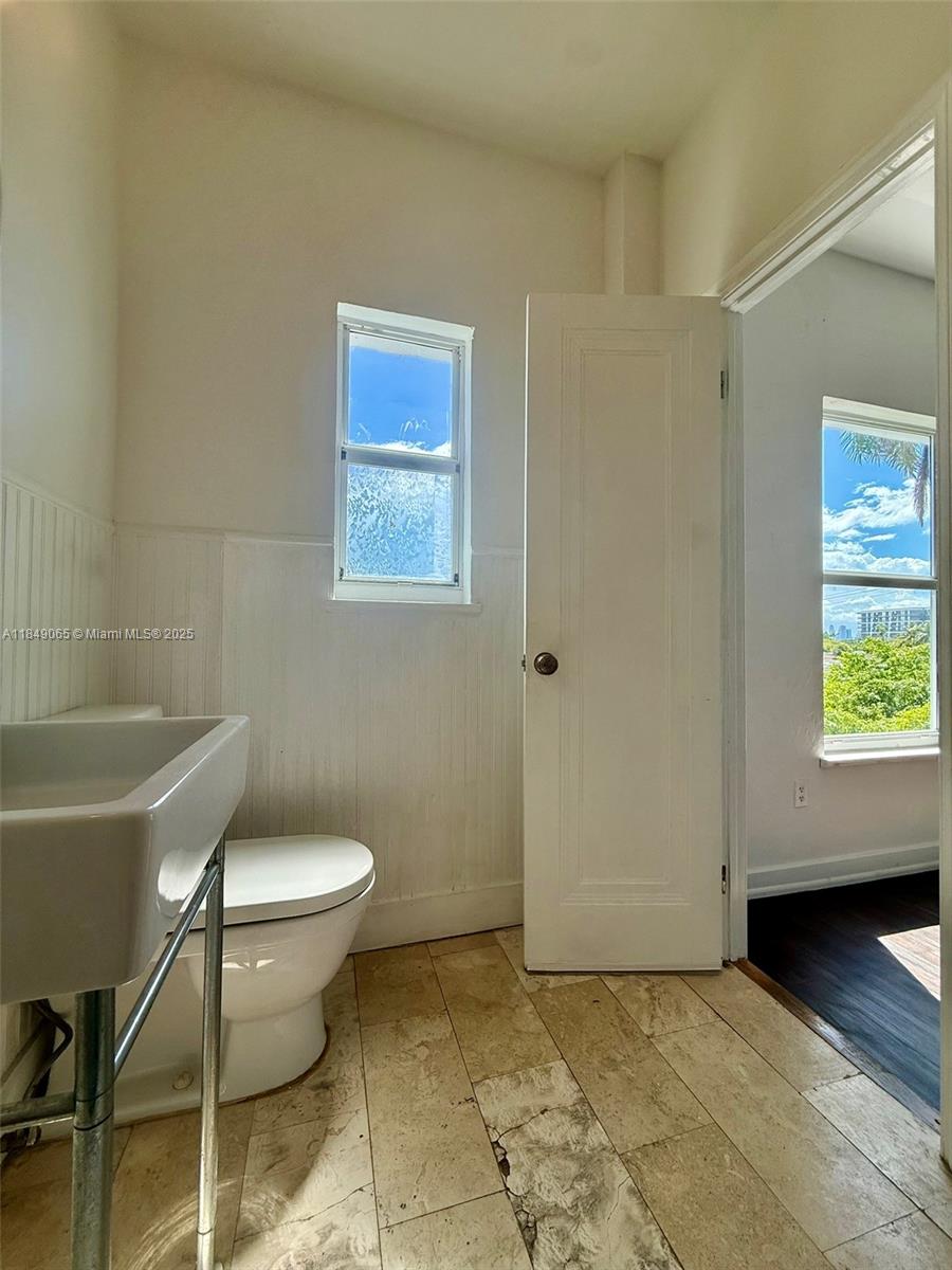 4035 N Meridian Ave #301 Miami Beach, FL 33140