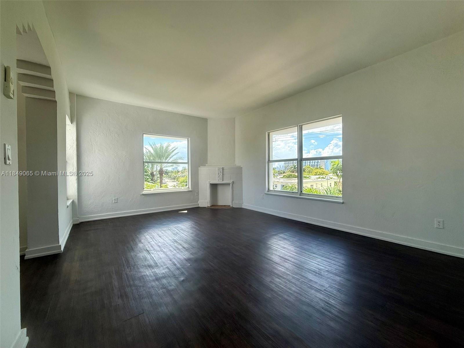 4035 N Meridian Ave #301 Miami Beach, FL 33140