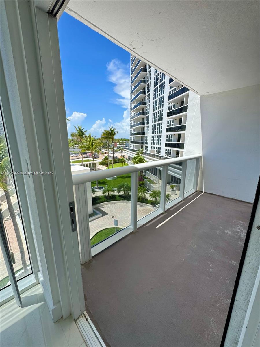 image Harbour House16
