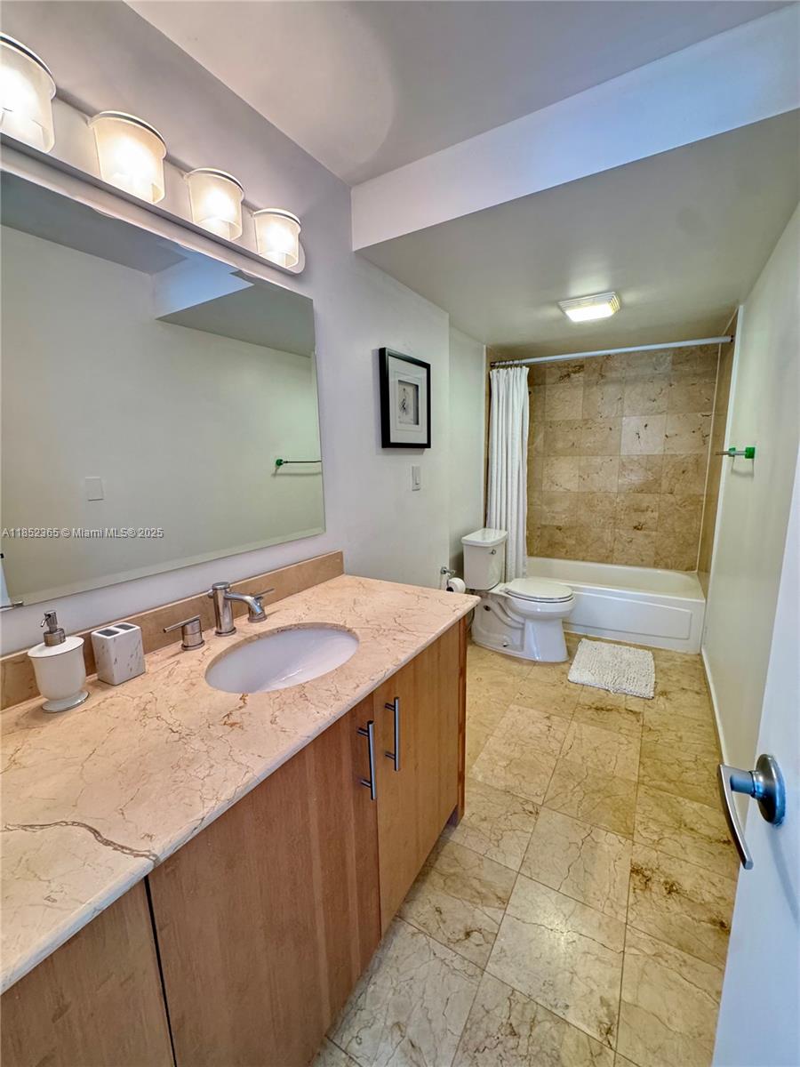 image Harbour House18