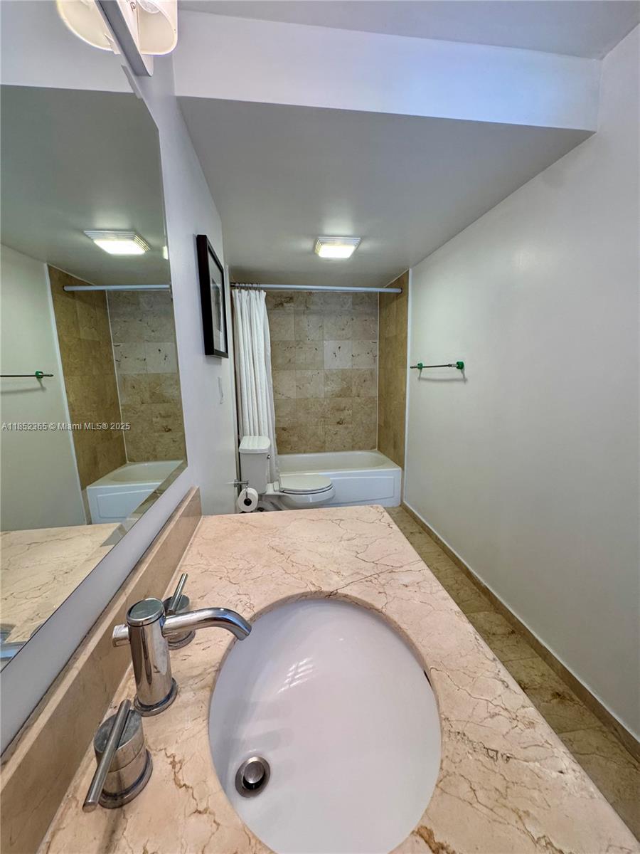 image Harbour House19