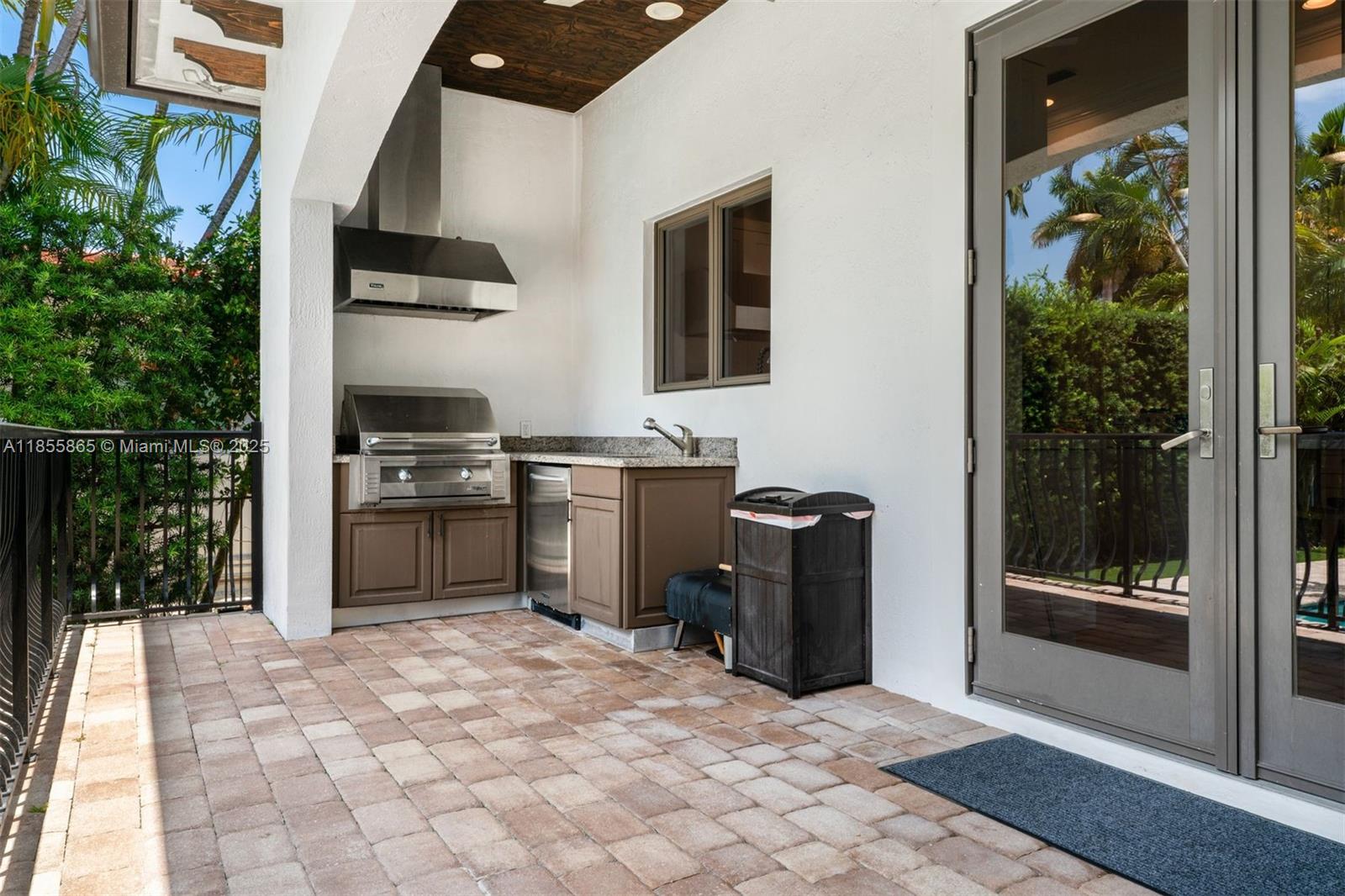 1210 95th St Bay Harbor Islands, FL 33154