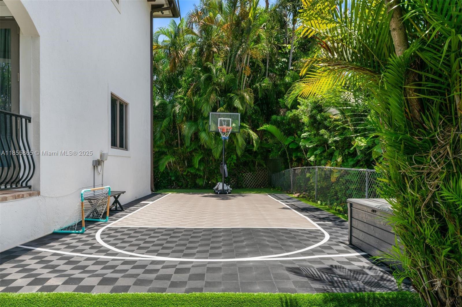 1210 95th St Bay Harbor Islands, FL 33154