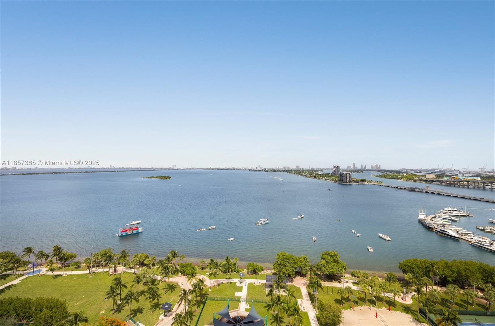 image ARIA ON THE BAY15