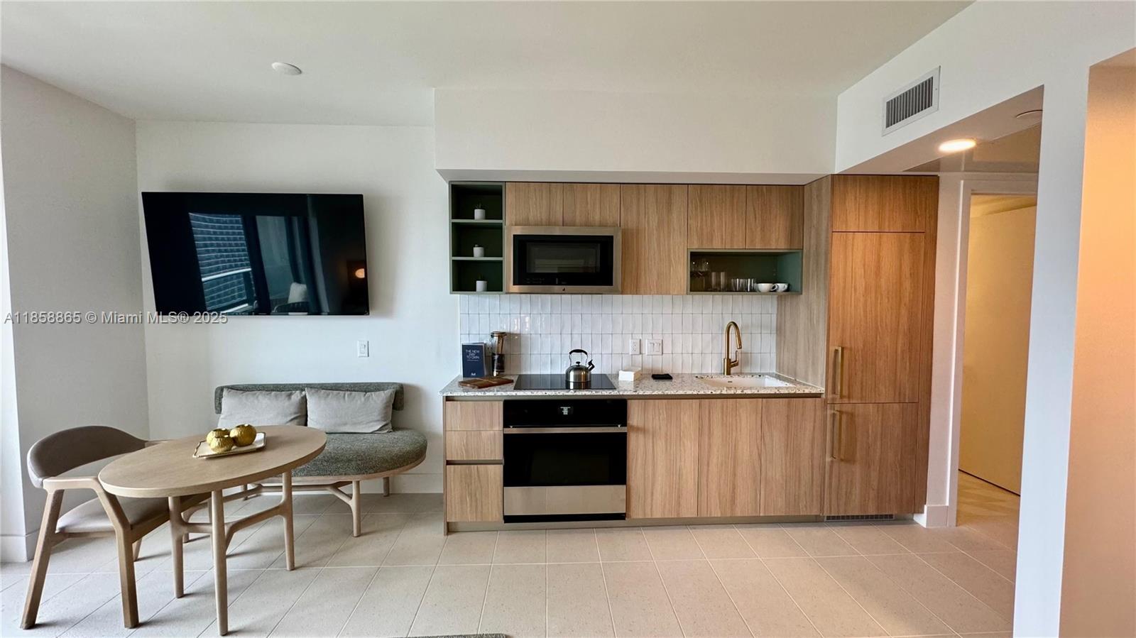 image Natiivo / Gale Residences9