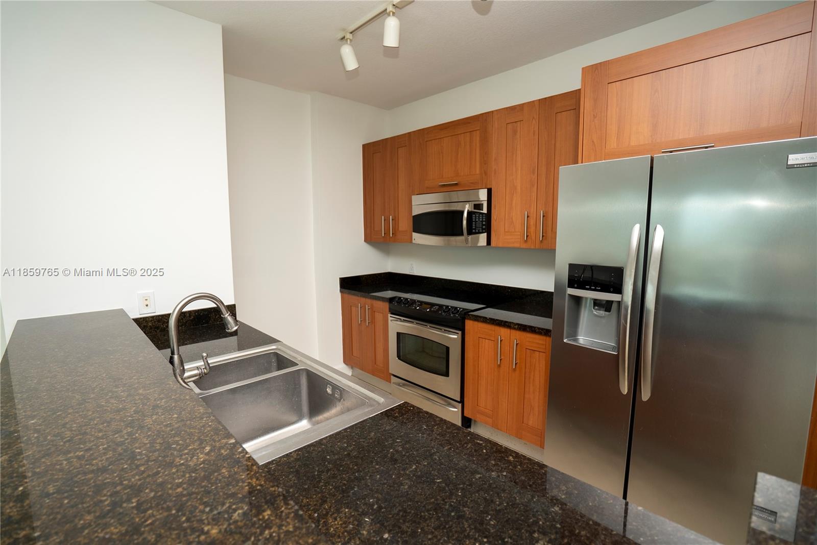 image 1300 Ponce Condo16