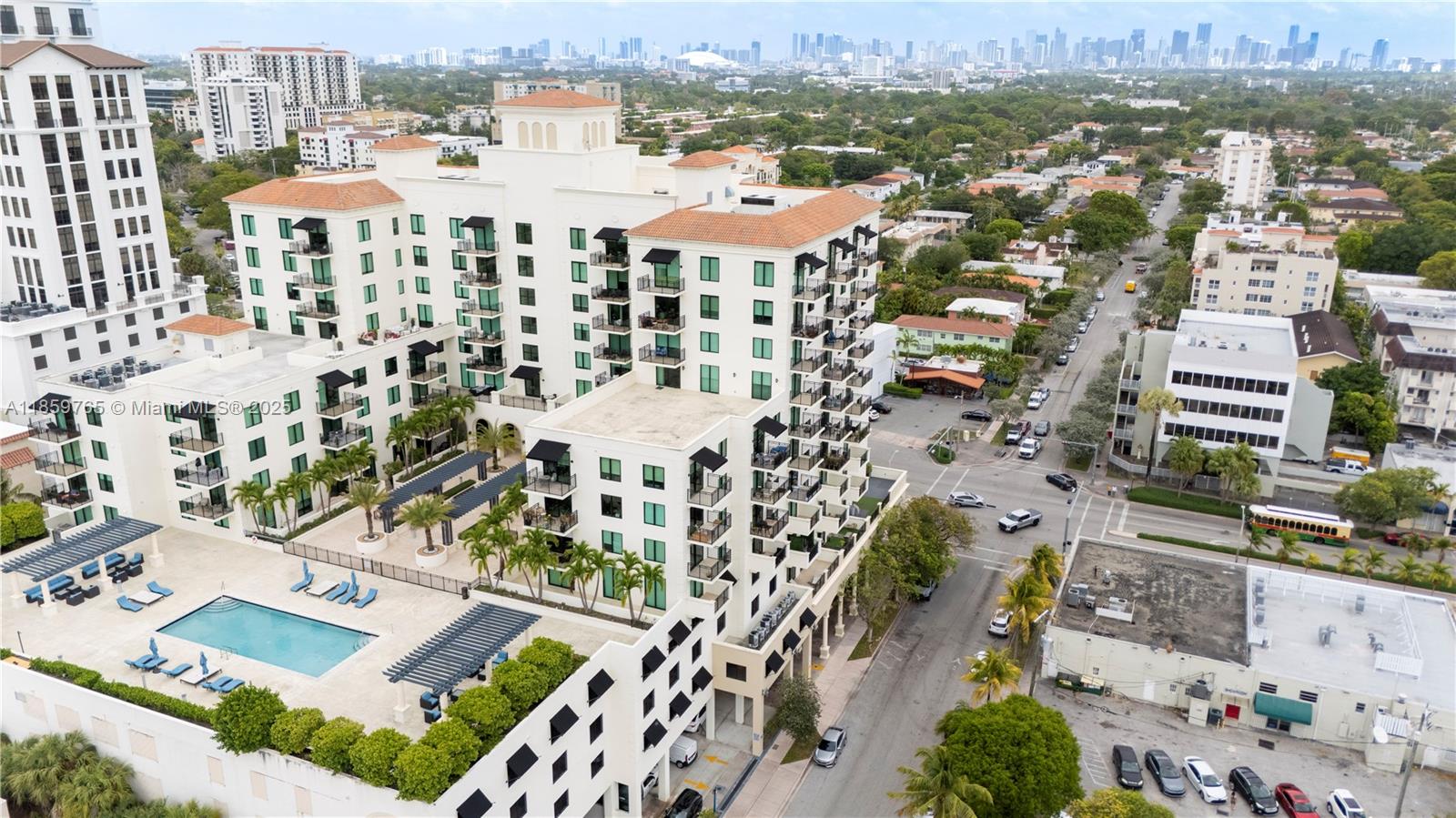 image 1300 Ponce Condo3