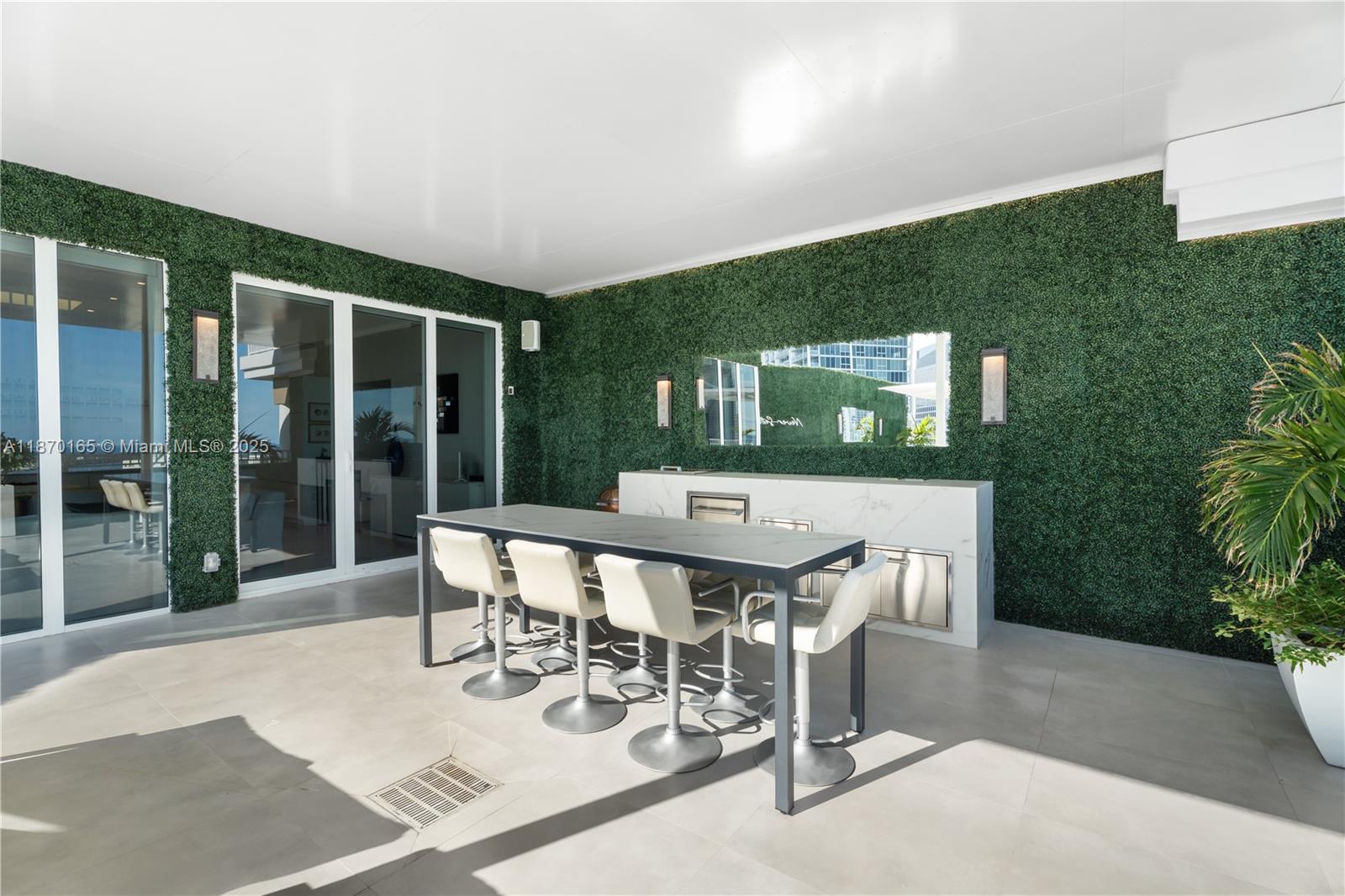 image Courts Brickell Key14