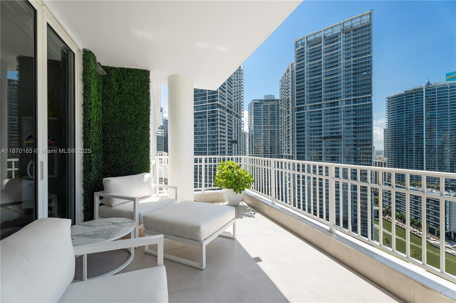image Courts Brickell Key34