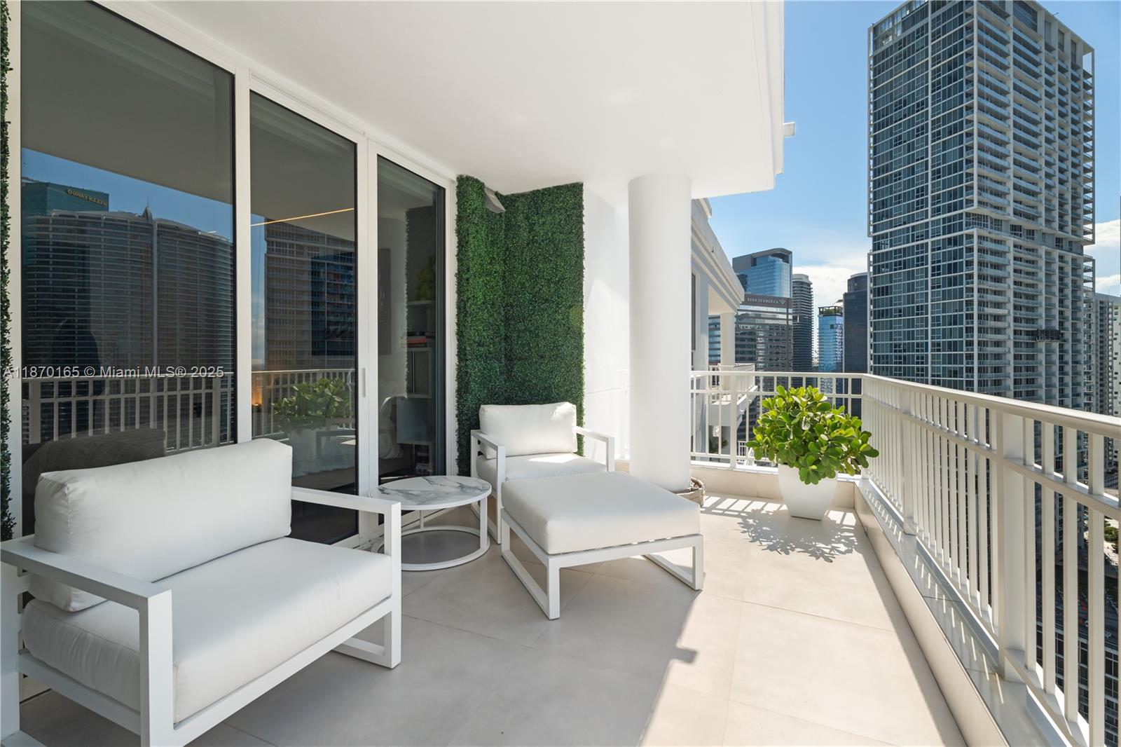 image Courts Brickell Key35