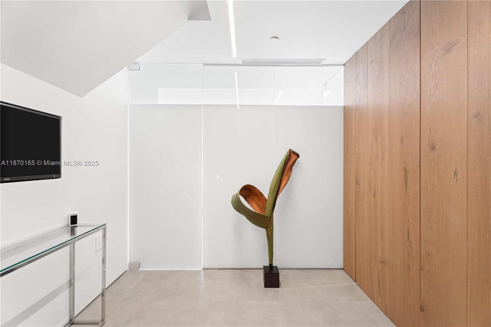 image Courts Brickell Key42