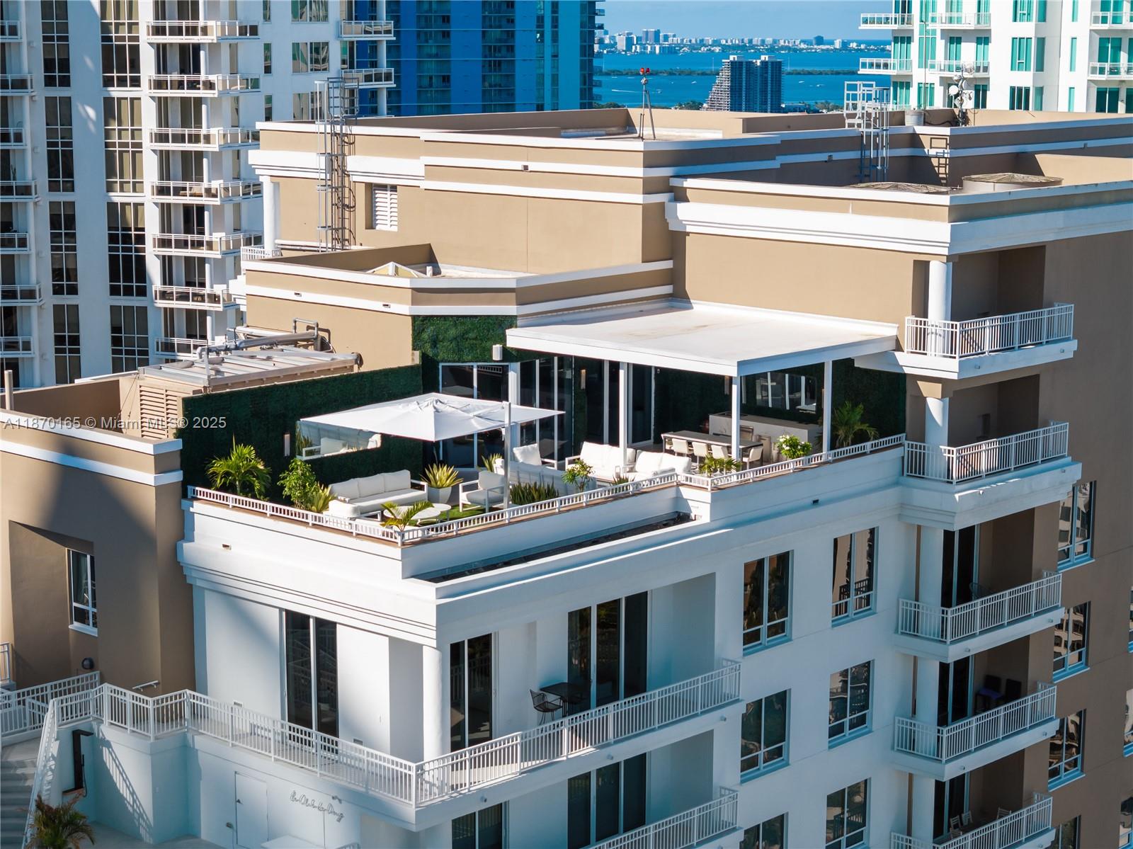 image Courts Brickell Key49