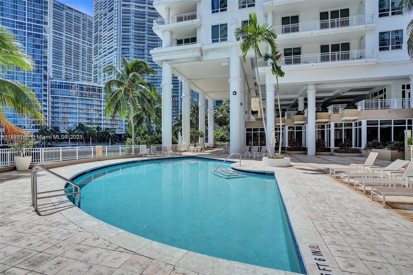 image Courts Brickell Key52