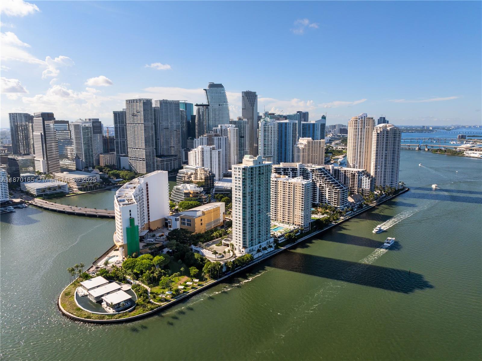 image Courts Brickell Key58