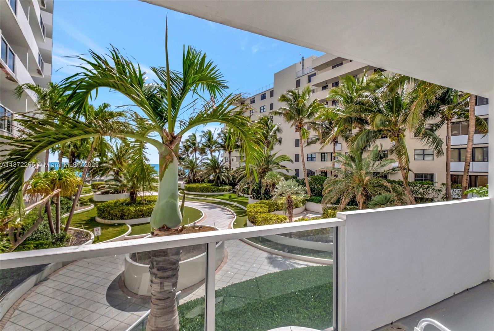 100 Lincoln Rd #417