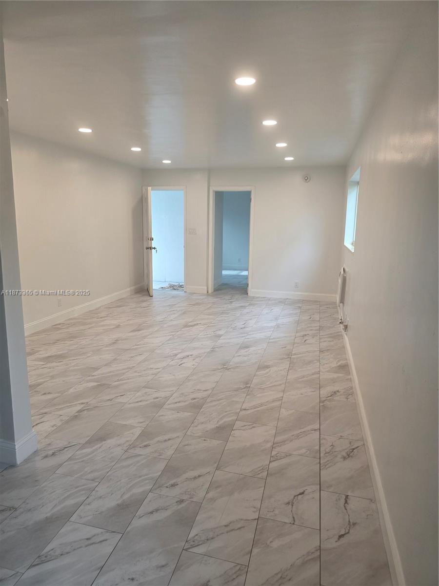 411 SE 3rd Ave #5