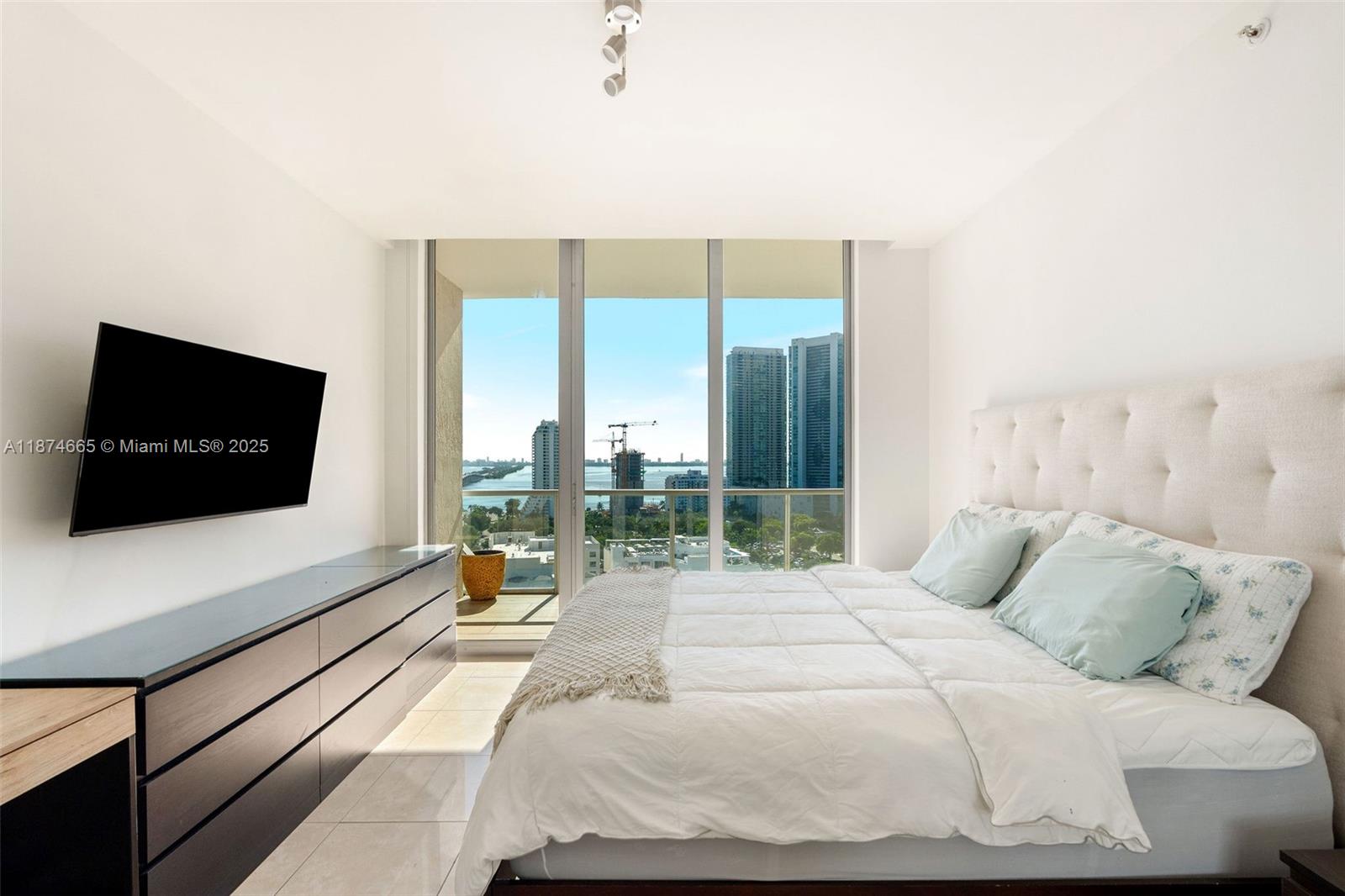 image Two Midtown Miami Condo12