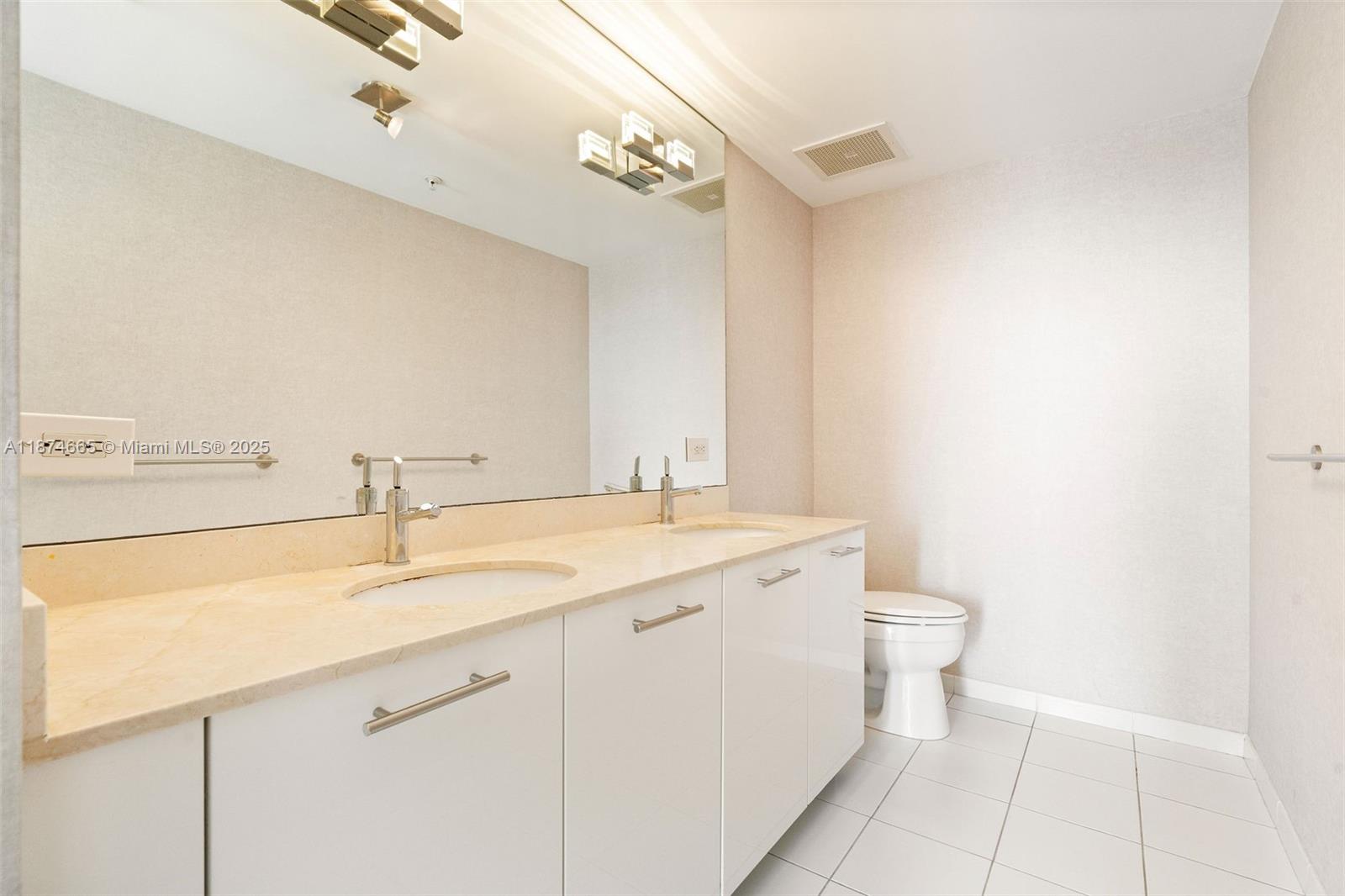 image Two Midtown Miami Condo16