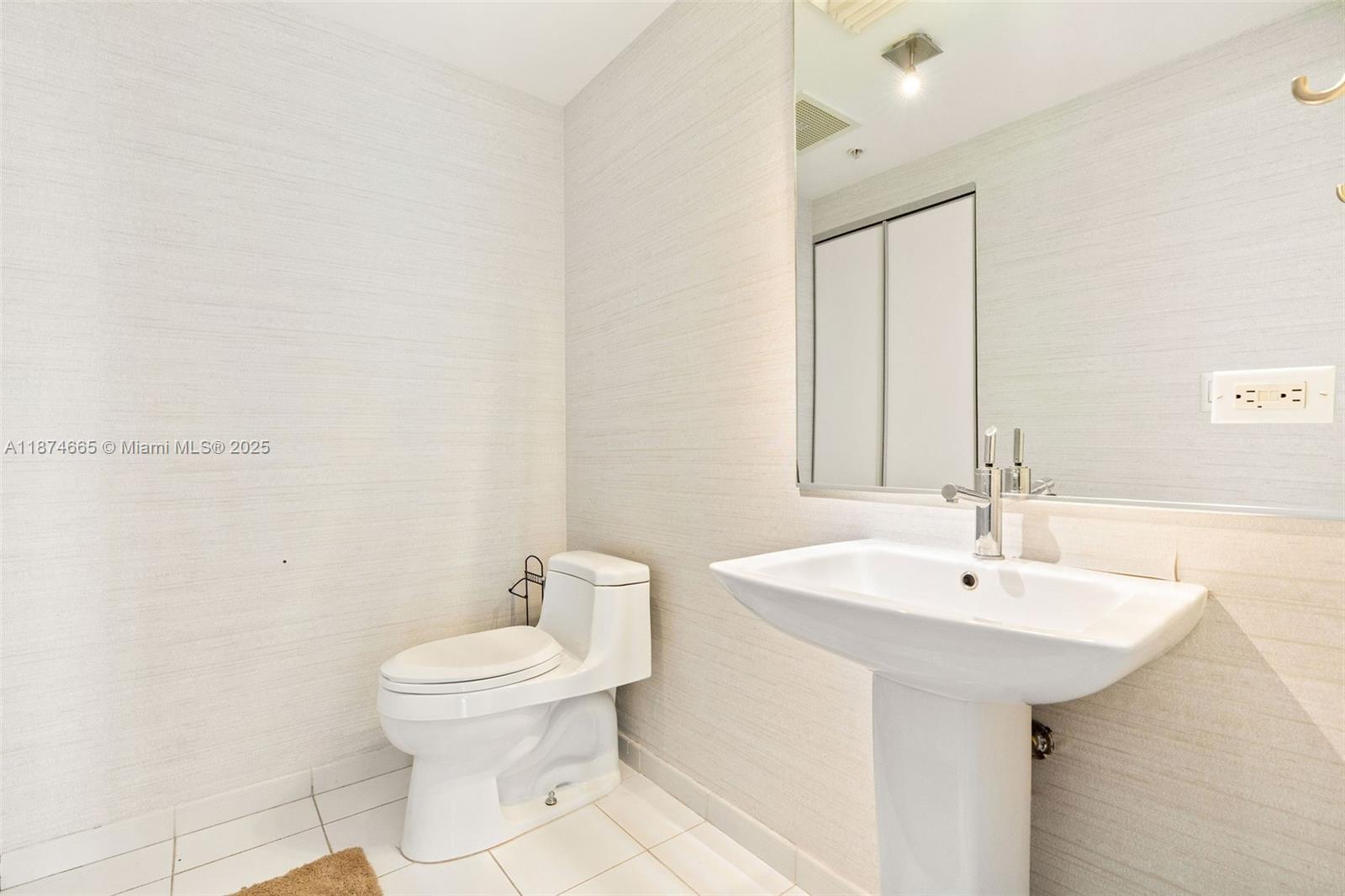 image Two Midtown Miami Condo23