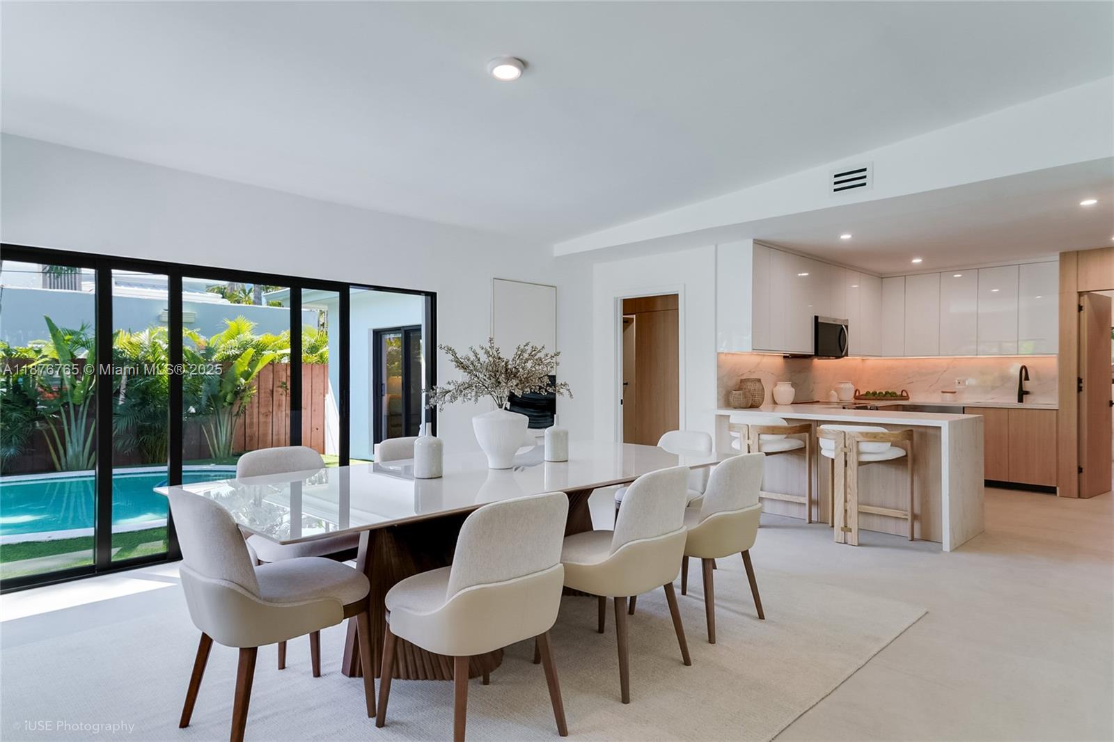 1120 NE 86th St Miami, FL 33138